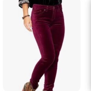 NWT Silver Jeans Co Skinny Mid Rise Skinny Velvet Pants Burgundy